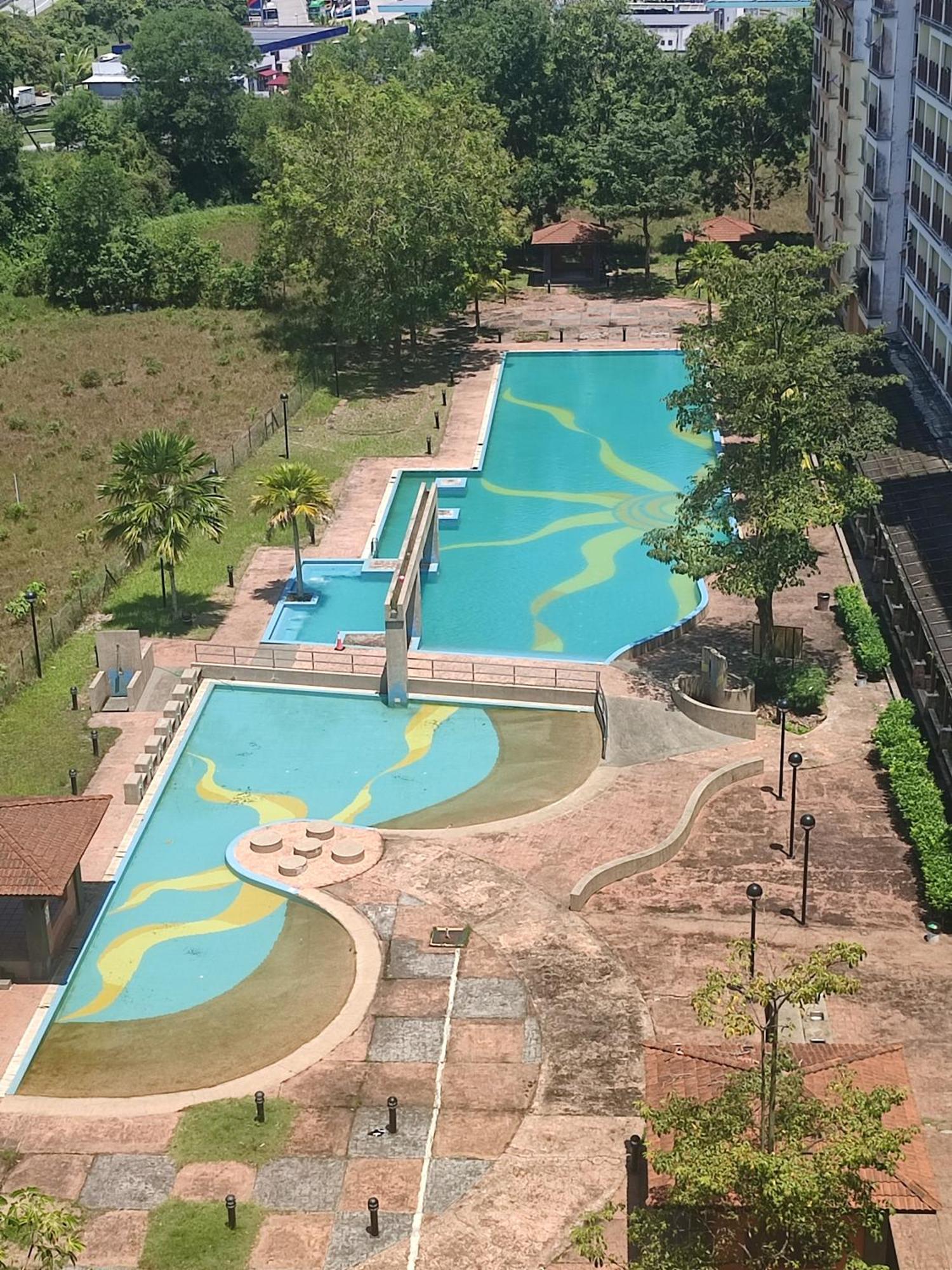 Sofea Inn Bukit Merah - Suria A7733 Kampong Selemat Exteriör bild